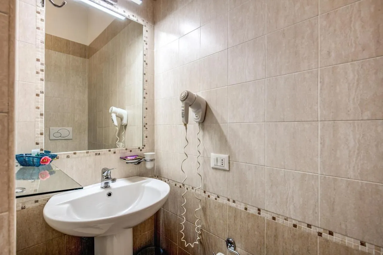 Four Rivers Suites Rom